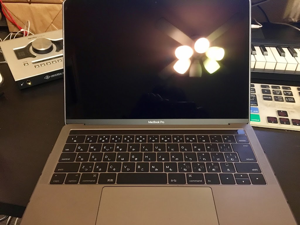 MacBook Pro 2016 13inch Touch Barモデルが故障…初期不良か